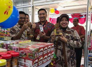 Kesempatan bagi Industri Kecil Menengah untuk memasarkan produk lokal khas daerah di toko-toko Alfamart