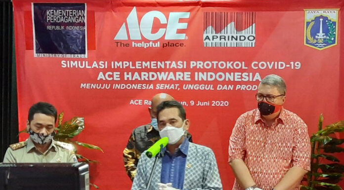 Menteri Perdagangan & Gubernur DKI Tinjau Gerai Ritel Modern Non Pangan Laksanakan Protap Covid 19